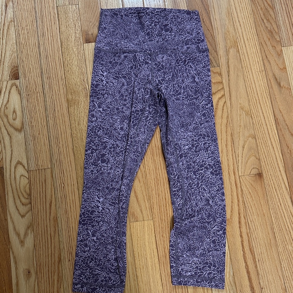 lululemon athletica Purple Floral Patterned Leggings Cropped 4